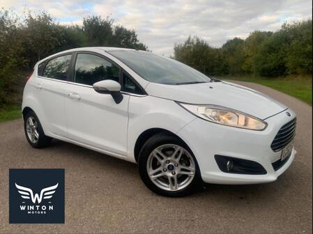 FORD FIESTA 1.0 T EcoBoost Zetec