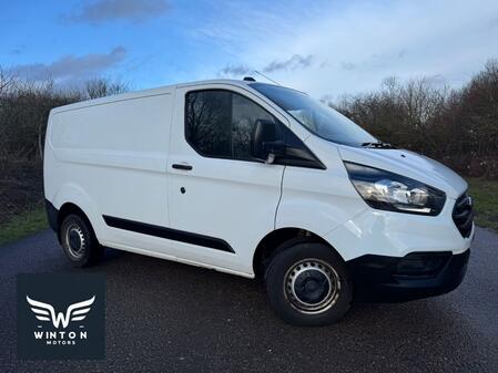 FORD TRANSIT CUSTOM 2.0 300 EcoBlue Leader